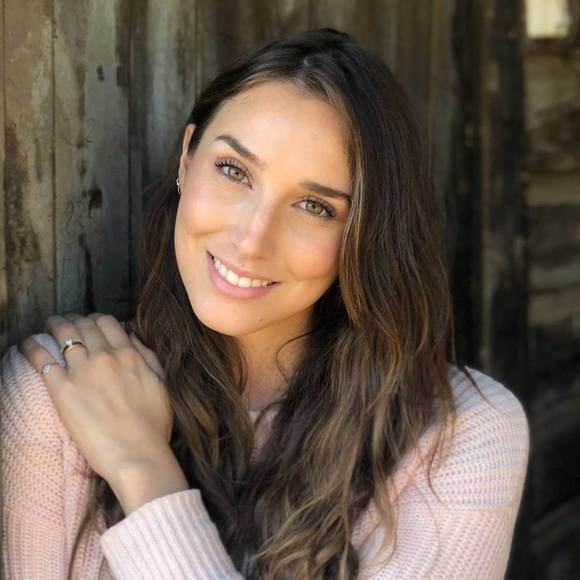 Meet your Posher, María - Picture 1 of 1